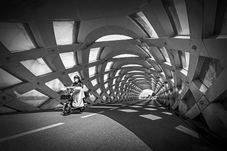 Moments in Black and white - Time travel